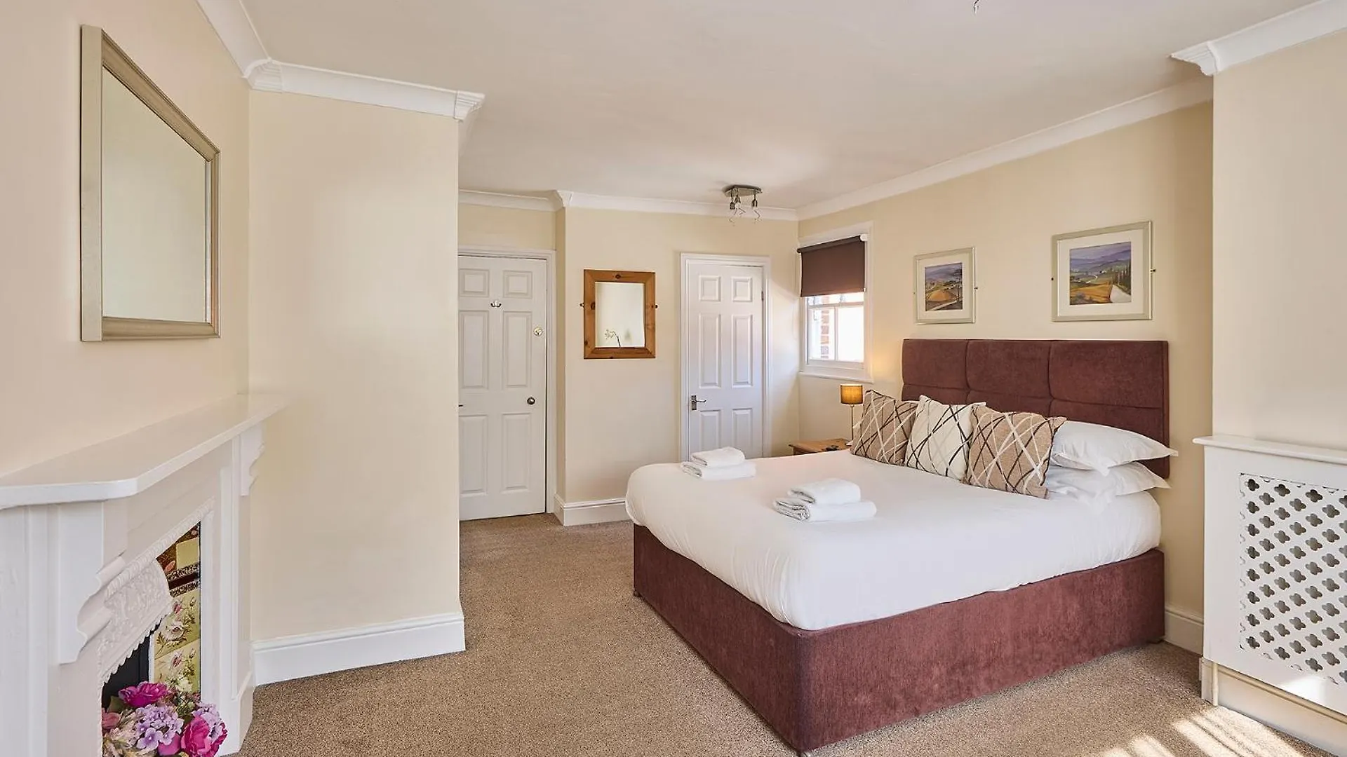 Rylstone Mere Whitby Guest house