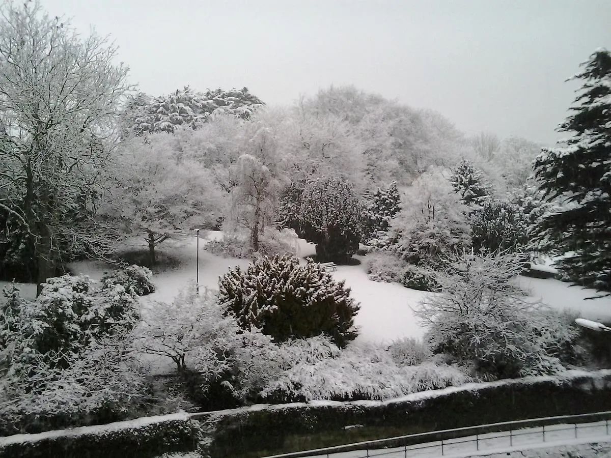 Rylstone Mere Whitby Guest house