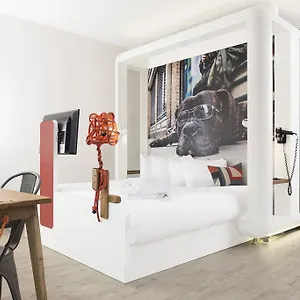 The Corner Hotel London